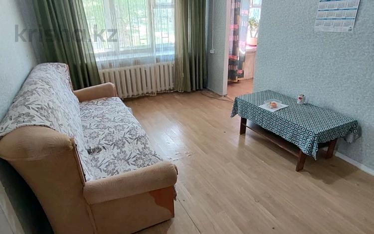2-бөлмелі пәтер · 42.6 м² · 1/4 қабат, 1-й мкр. 54, бағасы: 6.2 млн ₸ в Степногорске — фото 2