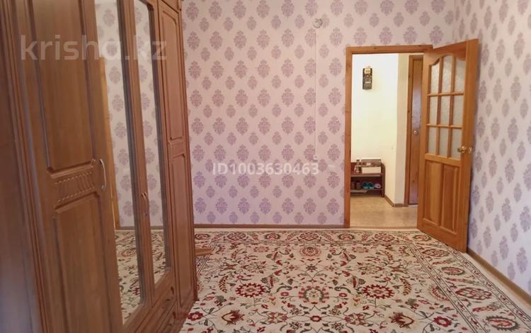 3-бөлмелі пәтер · 72 м² · 1/3 қабат, пгт Балыкши, Айнаш Байжигитова — конечная Балыкшы, бағасы: 17.5 млн ₸ в Атырау — фото 2