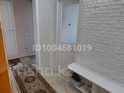 2-комнатная квартира · 52 м² · 7/9 этаж, мкр Юго-Восток, Мкр Юго-Восток, Гапеева 33 — Поликлиника Макажанова, 104, 81 школы, садик Айсулу за 200 000 〒 в Караганде, Казыбек би р-н