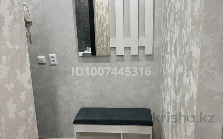 1-комнатная квартира · 30.4 м² · 4/5 этаж, Майкудук, 13й микрорайон 13 за 100 000 ₸ в Караганде, Алихана Бокейханова р-н — фото 2