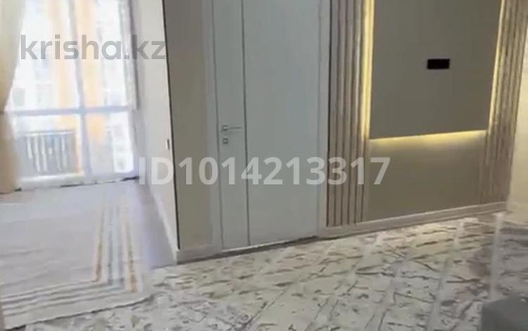 2-бөлмелі пәтер · 40 м² · 7/9 қабат, Райымбек батыра 275 — Аймаутова, бағасы: 300 000 ₸ в  — фото 2
