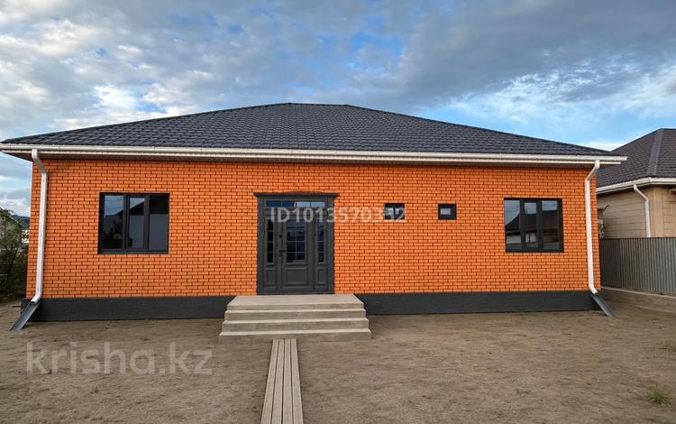 Отдельный дом · 5 комнат · 200 м² · 10 сот., Береке (Память Ильича) 10 за 45 млн ₸ в Атырау — фото 2
