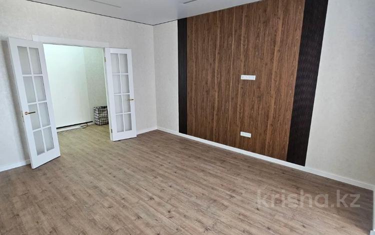 3-бөлмелі пәтер · 99.81 м² · 8/9 қабат, Набережная 49в, бағасы: 75 млн ₸ в Костанае — фото 8