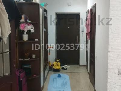 2-бөлмелі пәтер · 81 м² · 5/9 қабат, Микрорайон Алтын Ауыл 18, бағасы: 28 млн ₸ в Каскелене