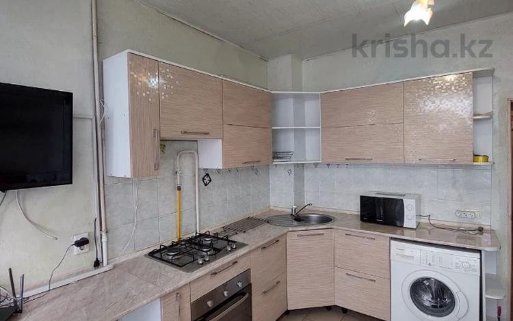 2-комнатная квартира, 60 м², 9/9 этаж, мкр Орбита-2