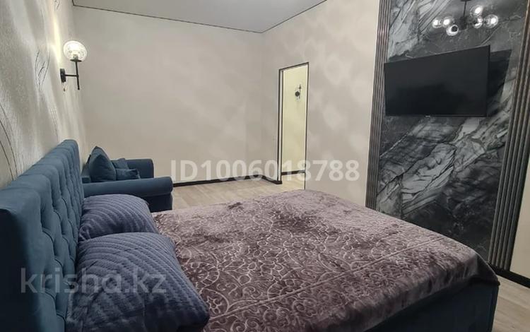 1-бөлмелі пәтер · 40 м² · 10/10 қабат, мкр Юго-Восток, 137-й учётный квартал 349, бағасы: 22.2 млн ₸ в Караганде, Казыбек би р-н — фото 2