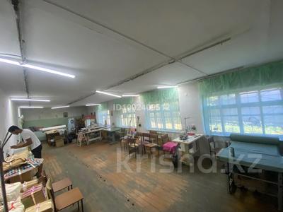 Аренда коммерческой недвижимости в Восточно-Казахстанской обл.: Свободное назначение, склады, кабинеты и рабочие места · 165 м² за 247 500 〒 Свободное назначение, склады, кабинеты и рабочие места · 165 м² за 247 500 〒 в Усть-Каменогорске, Ульбинский