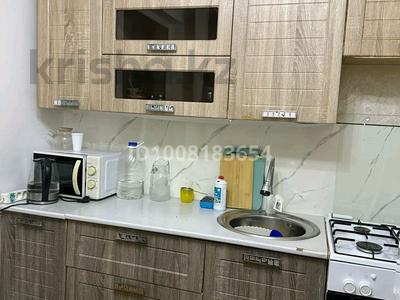 2-комнатная квартира · 53 м² · 6/9 этаж, 5 мкр-н 4 — 5 мкр 4 дом за 150 000 ₸ в Аксае