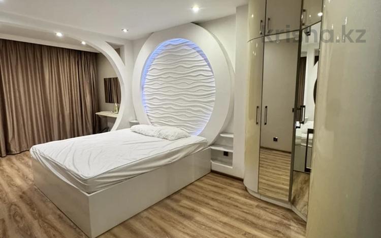 2-комнатная квартира · 80 м² · 9/9 этаж, Туркестан 32 — проспект Улы Дала за 300 000 ₸ в Астане, Есильский р-н — фото 2