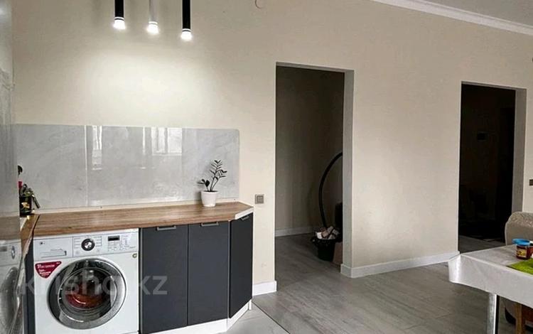 2-бөлмелі пәтер · 70 м² · 3/5 қабат, мкр. Алтын орда 356, бағасы: 170 000 ₸ в Актобе — фото 2