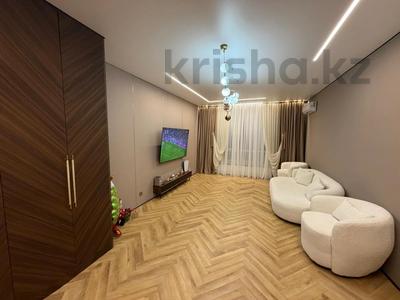 3-комнатная квартира · 123 м² · 9/10 этаж, мкр. Алтын орда за 75 млн 〒 в Актобе