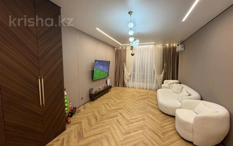 3-комнатная квартира · 123 м² · 9/10 этаж, мкр. Алтын орда за 75 млн 〒 в Актобе — фото 2