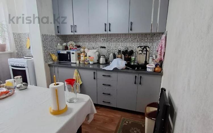 2-бөлмелі пәтер · 60 м² · 5/5 қабат, мкр Айнабулак-4, бағасы: 35 млн ₸ в Алматы, Жетысуский р-н — фото 2