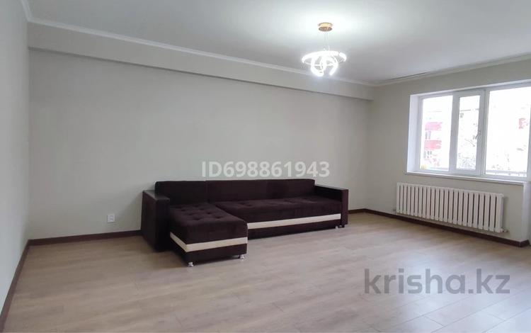 3-бөлмелі пәтер · 101 м² · 3/5 қабат ай сайын, мкр Думан-2 20, бағасы: 400 000 〒 в Алматы, Медеуский р-н — фото 2