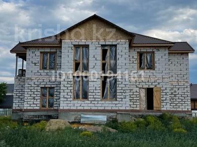 Продажа домов и дачи в Северо-Казахстанской обл.: Отдельный дом · 6 комнат · 353 м² · 15 сот., Пионеров 47 — Мичурино за 35 млн 〒 Отдельный дом · 6 комнат · 353 м² · 15 сот., Пионеров 47 — Мичурино за 35 млн 〒 в Петропавловске