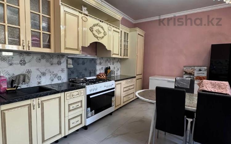 Еркін, білім орталықтары · 180 м², бағасы: 300 000 ₸ в Караганде, Казыбек би р-н — фото 2