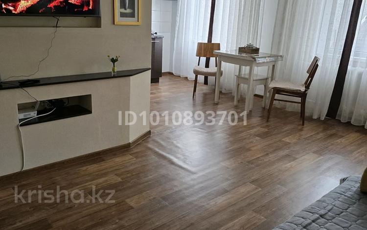 2-комнатная квартира · 45 м² · 3/5 этаж, Казахстан 96 за 220 000 ₸ в Усть-Каменогорске, Ульбинский — фото 2