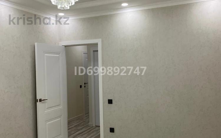 3-комнатная квартира · 70 м² · 1/5 этаж, 15-й мкр 52 за 29 млн ₸ в Актау — фото 2