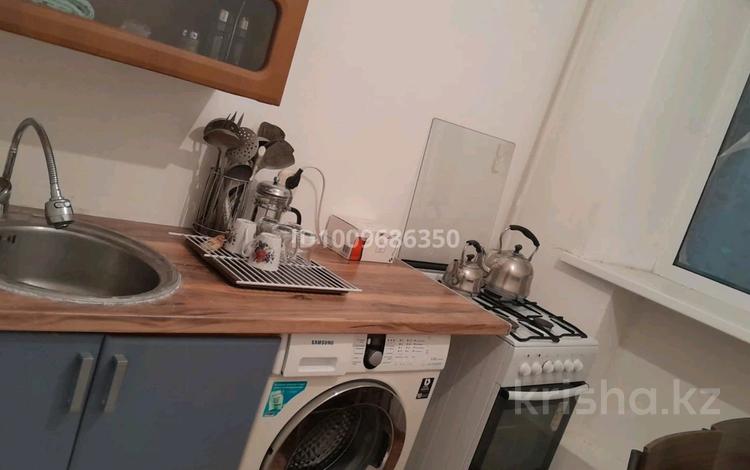 1-комнатная квартира · 35 м² · 2/5 этаж, Старый город, Сатпаева 12 за 100 000 ₸ в Актобе — фото 2