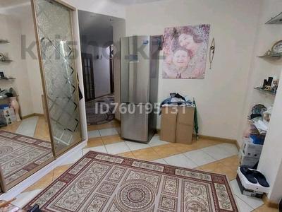 5-комнатная квартира · 222 м² · 3/4 этаж, Иманова — Угол Габдуллина за 130 млн ₸ в Астане, р-н Байконур