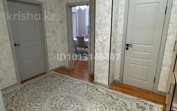 3-комнатная квартира · 90 м² · 3/6 этаж, 30-й мкр, 30-ш/а. 168 — Олжа арты за 25 млн ₸ в Актау — фото 2