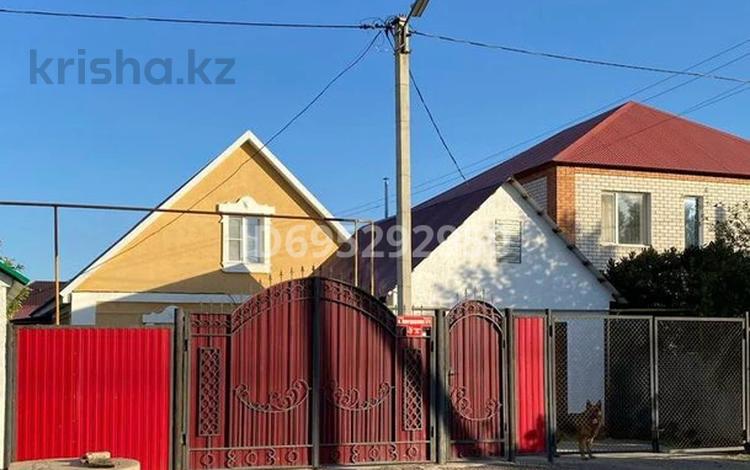 Отдельный дом · 4 комнаты · 130 м² · 5 сот., мкр Строитель, Мордасова 7/1 — улица Московская и улица Рамаево за 57 млн ₸ в Уральске — фото 2
