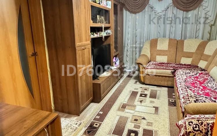 2-бөлмелі пәтер · 40 м² · 2/5 қабат, мкр Михайловка , Крылова 4, бағасы: 17.8 млн ₸ в Караганде, Казыбек би р-н — фото 2
