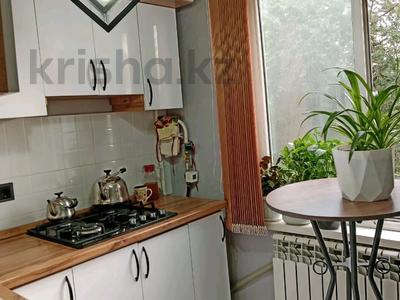 3-бөлмелі пәтер · 59 м² · 4/5 қабат, Менделеева 13 — Магазин береке, бағасы: 200 000 ₸ в Талгаре