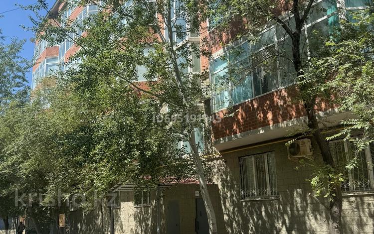 3-бөлмелі пәтер · 90 м² · 1/7 қабат, Крупской 26, бағасы: 40 млн ₸ в Атырау — фото 2
