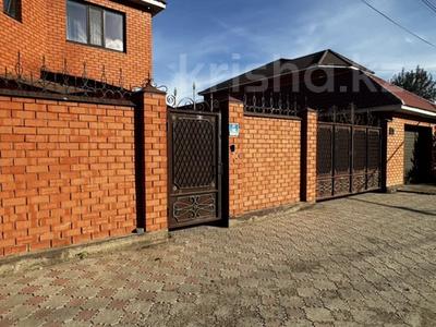 Отдельный дом · 8 комнат · 240 м² · 10 сот., Саяжан-2 4 за 100 млн ₸ в Актобе
