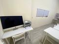 Офисы, образование, кабинеты и рабочие места · 18 м² за 200 000 ₸ в Астане, Есильский р-н — фото 2