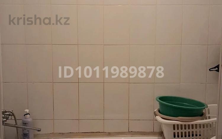 3-комнатная квартира · 65.4 м² · 1/5 этаж, 22-й мкр 6 за 13 млн ₸ в Актау — фото 2