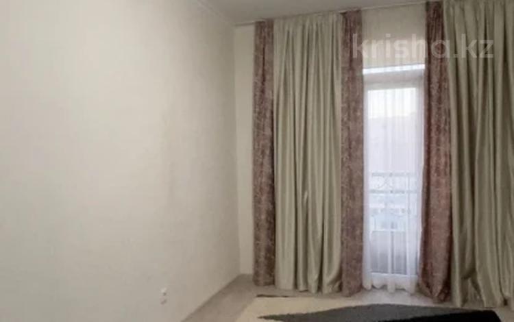 3-комнатная квартира, 78 м², 9/12 этаж, мкр Асар за 26 млн 〒 в Шымкенте, Каратауский р-н — фото 2