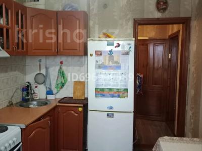 2-бөлмелі пәтер, 55 м², 6/9 қабат, Майкудук, Майкудук, 11а микрорайон 27 — Астановка Ласточка на против поликленики, бағасы: 13.5 млн 〒 в Караганде, Алихана Бокейханова р-н