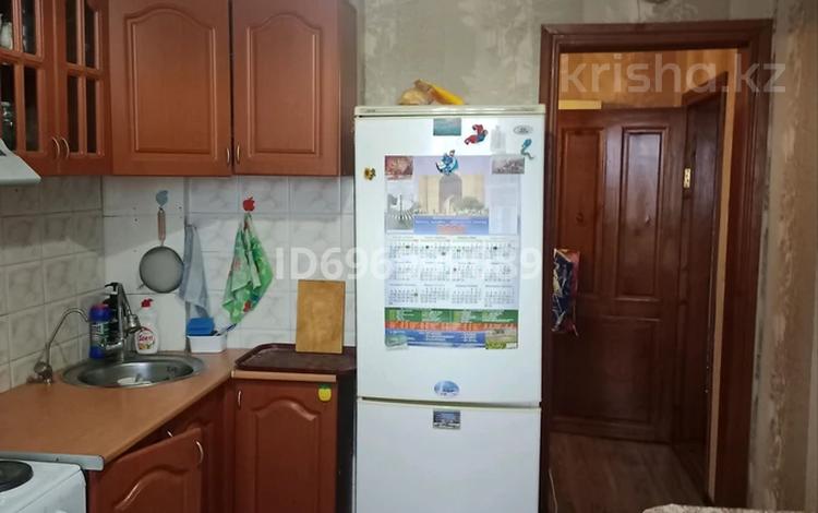 2-бөлмелі пәтер, 55 м², 6/9 қабат, Майкудук, Майкудук, 11а микрорайон 27 — Астановка Ласточка на против поликленики, бағасы: 13.5 млн 〒 в Караганде, Алихана Бокейханова р-н — фото 2