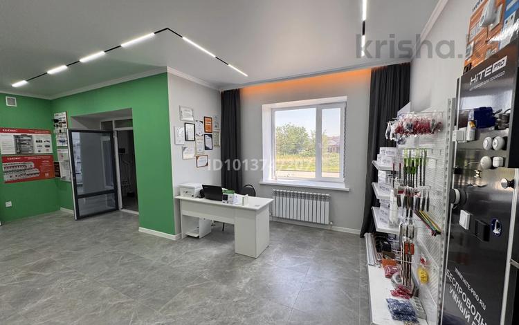 Офисы · 52 м² за 22 млн ₸ в Уральске, мкр Старый Аэропорт — фото 2