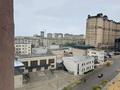 2-комнатная квартира · 77 м² · 7/10 этаж, 17-й мкр 24/1 за 250 000 ₸ в Актау — фото 2
