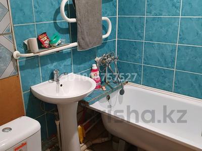 2-комнатная квартира · 48 м² · 3/3 этаж, 8 марта 7а за 45 000 〒 в Аксу