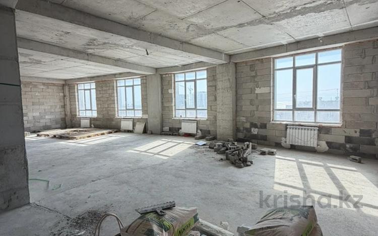 5-комнатная квартира · 196 м² · 2/12 этаж, 14-й мкр 86 за 75 млн ₸ в Актау — фото 2