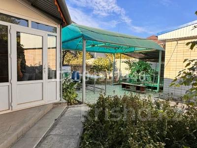 Отдельный дом · 5 комнат · 120 м² · 10 сот., мкр Жилгородок, Военный городок 45 — Ул.Есет батыра -ул.Киселева за 45 млн 〒 в Актобе