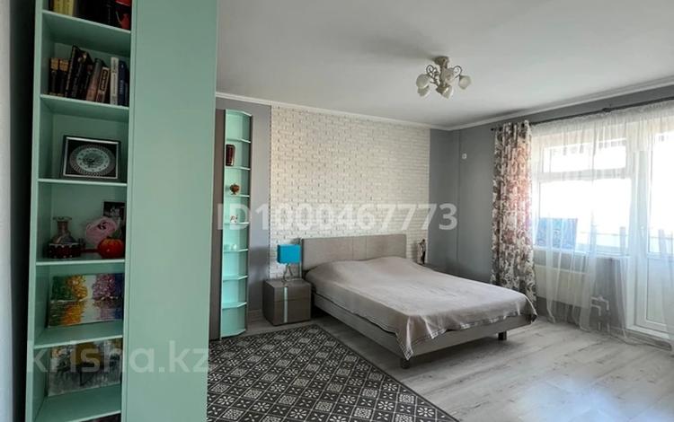 3-комнатная квартира · 103.8 м² · 7/9 этаж, Момышулы 27 — Драмтеатр им.Махамбета за 45 млн 〒 в Атырау — фото 14