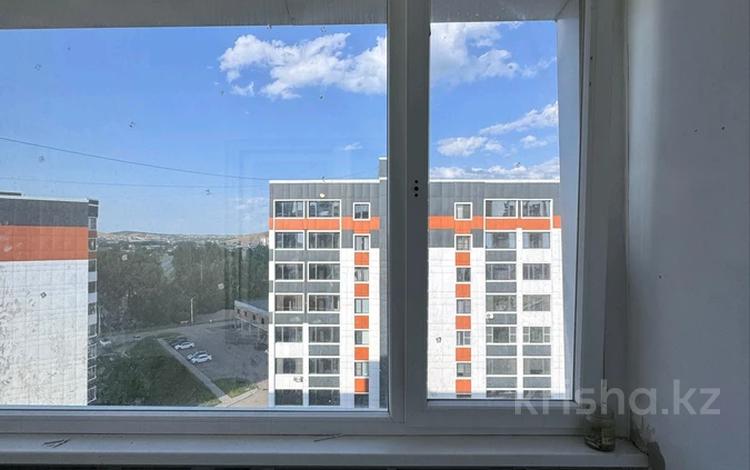 1-комнатная квартира · 40.3 м² · 9/9 этаж, Базовая 4/6 за 17.5 млн 〒 в Усть-Каменогорске — фото 2