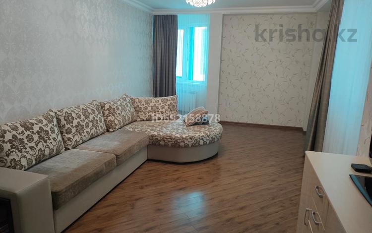 2-комнатная квартира, 70 м², 8/24 этаж помесячно, мкр Шубар, Сарайшык 5Д