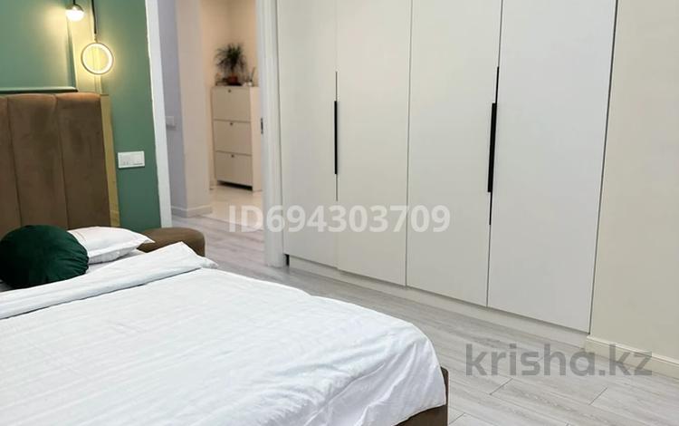 2-комнатная квартира, 52 м², 2/10 этаж, Толе би 285/8 — Утеген батыра