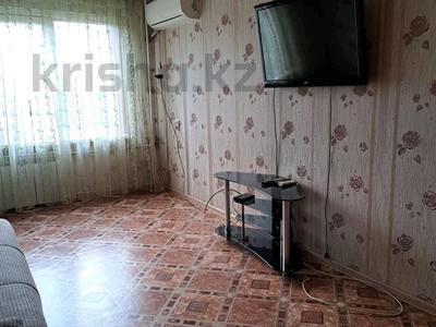 2-комнатная квартира · 63 м² · 3/5 этаж, 15-й микрорайон 5 — ул. Шаяхметова уг. Жандосова за 150 000 ₸ в Шымкенте, Аль-Фарабийский р-н