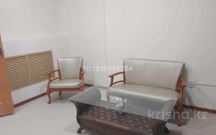 3-бөлмелі пәтер · 120 м² · 1/9 қабат, 13-ш/а. 9, бағасы: 450 000 ₸ в Актау, 13-й мкр — фото 3