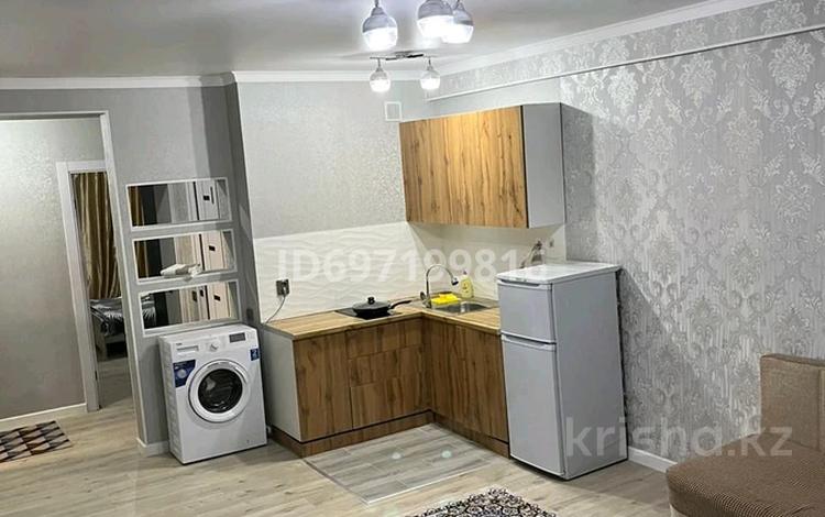 2-комнатная квартира, 40 м², 1/5 этаж помесячно, Северное кольцо 92/4