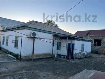 Отдельный дом · 3 комнаты · 180 м² · 8 сот., мкр Курсай, Казалы 18 — Возле школы за 13 млн 〒 в Атырау