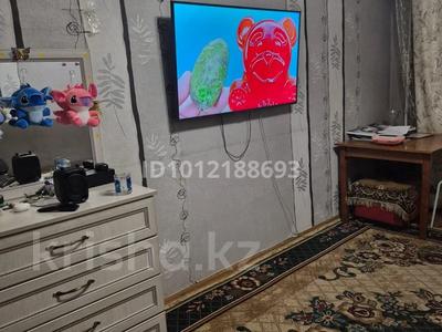 2-бөлмелі пәтер · 46 м² · 1/5 қабат, 1-й квартал, 1-й квартал 6, бағасы: 130 000 ₸ в Караганде, Алихана Бокейханова р-н