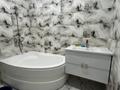 2-бөлмелі пәтер · 84 м² · 21/25 қабат, 11 ш/а. 112А, бағасы: 21 млн ₸ в Актобе, мкр 11 — фото 9